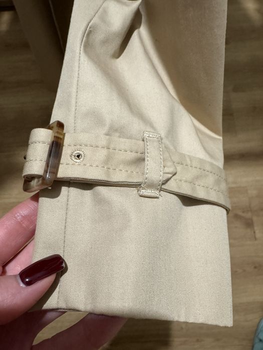 Бежевий тренч Massimo Dutti