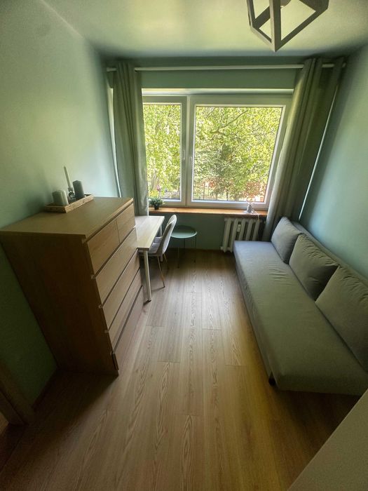 Środek UWM, dla studentów. Przerwy we własnym pokoju. Bliżej się nie da.