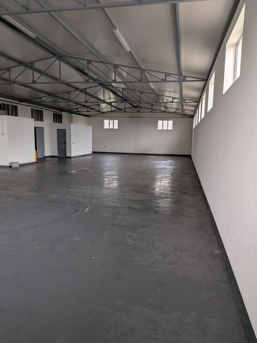 Vendo armazém com bons acessos