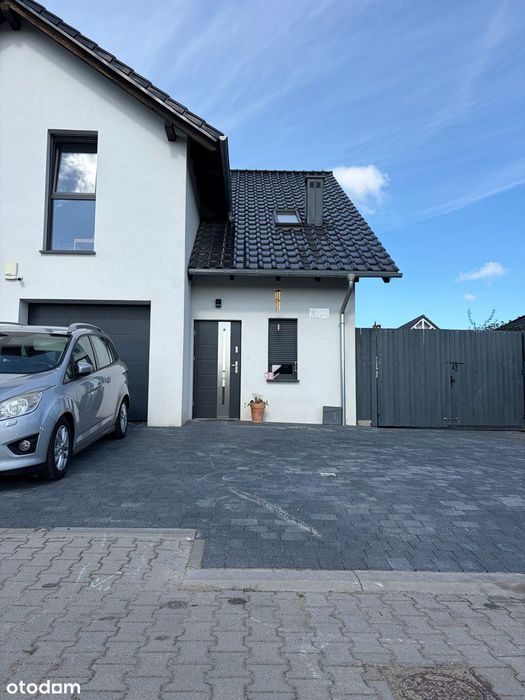 Bliźniak o podwyższonym standardzie – gotowy do zamieszkania