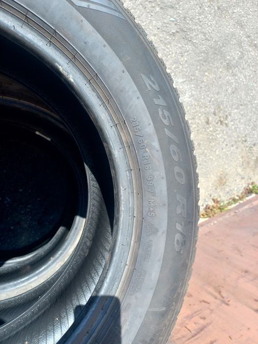 Opony  Pirelli wielosezonowe 215/60r16 z 2024roku