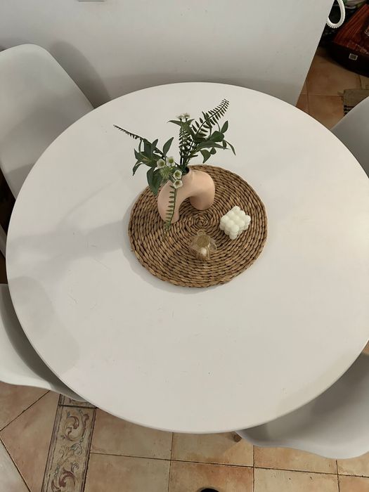 mesa de centro sem cadeiras