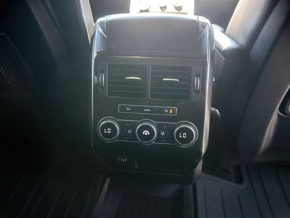 Land Rover Range Rover Sport HSE      2016
