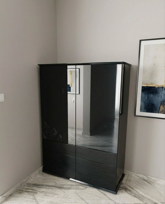 Móvel Bar / Aparador Design Moderno – Preto Lacado e Espelhado