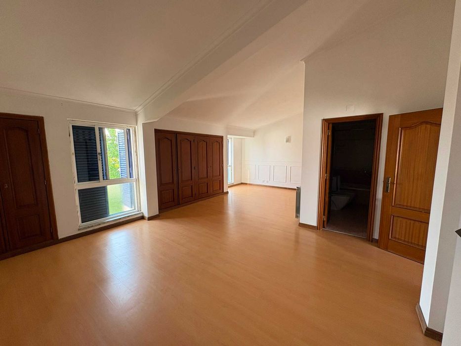 Arrenda-se, Apartamento 4 assoalhadas, Portais da Arrábida