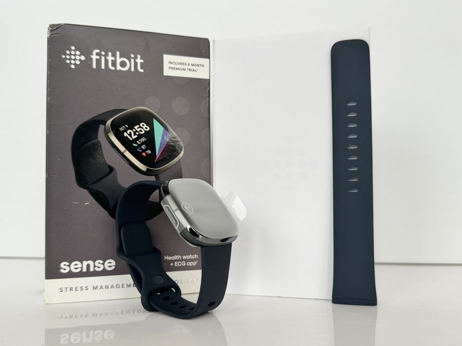 Смарт годинник Fitbit Sense Carbon/Graphite Stainless Steel FB512BKBK