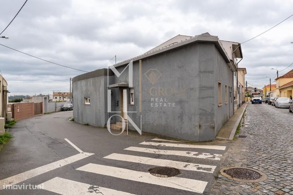 Moradia T2 em Banda em Lavra – 57 m2