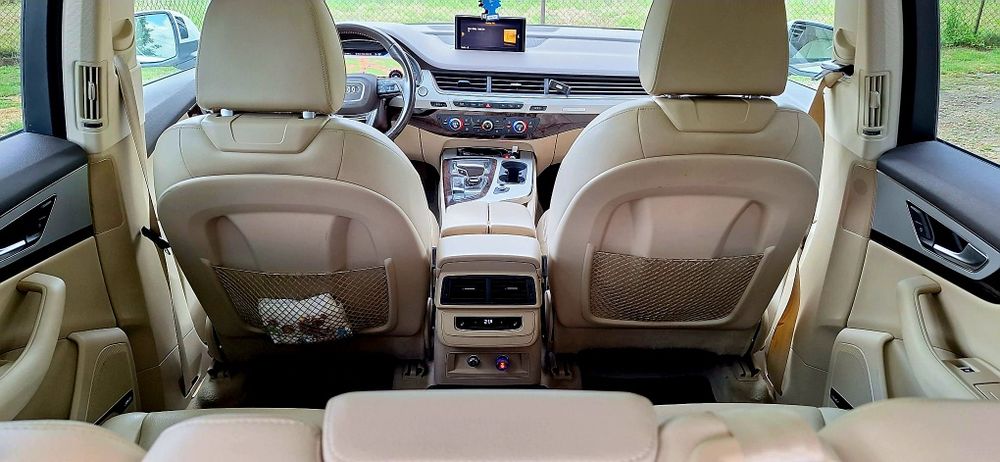 Auto do ślubu\Samochód na wesele\ Audi Q7
