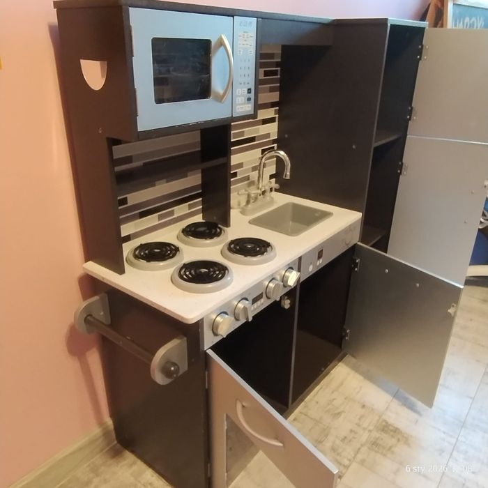 Kuchnia dla dziecka  akcesoriów . Tylko osobiście