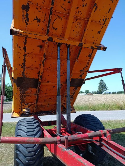 Przyczepa wywrotka skorupowa 8 ton