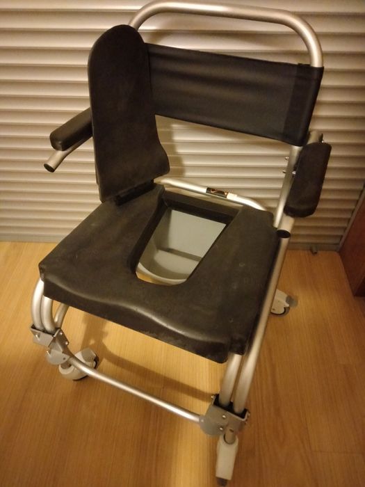 Cadeira de rodas de interior / banho / wc