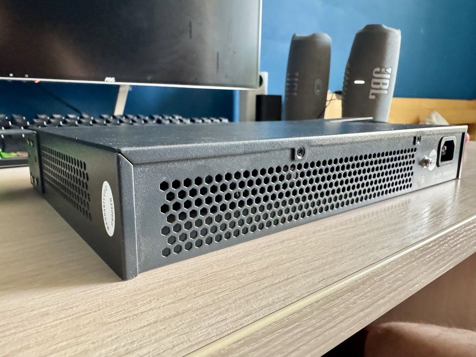 Відеореєстратор Dahua DHI-NVR4216-4KS2 (16 каналів, 4K)