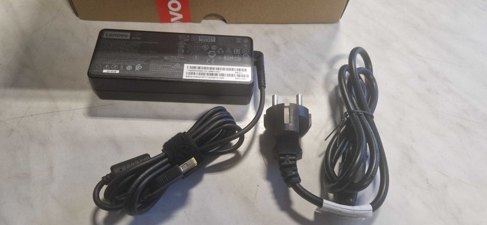 Oryginalny zasilacz Lenovo 90W Square Slim Tip Nowy BOX