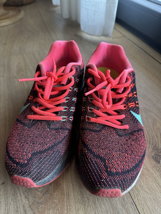 Tenis nike com pouco uso