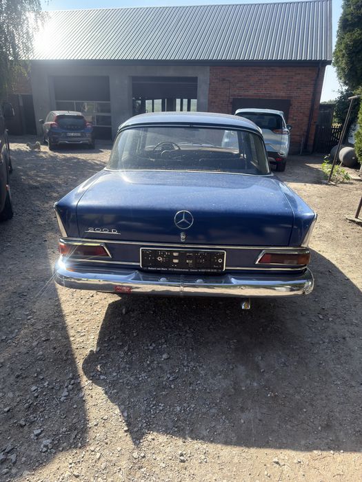 Mercedes w110 super stan, oryginal.