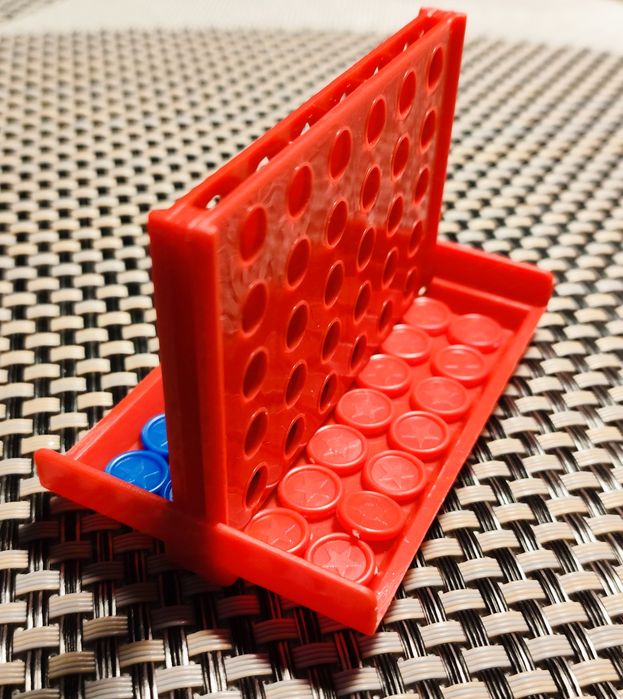 Gra 4 w rzędzie z plastiku