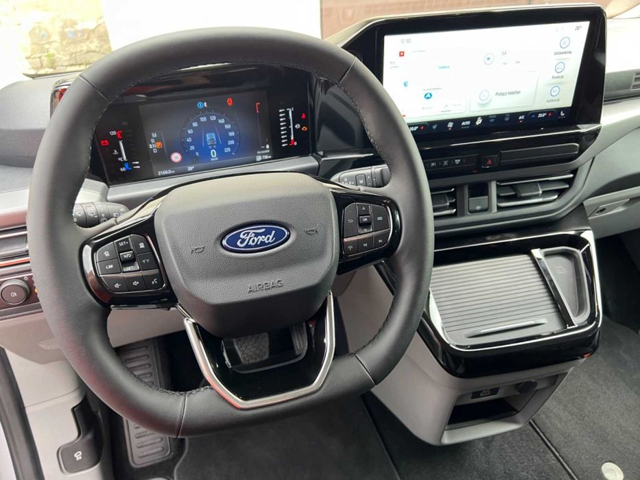 Wynajem busa 8-osobowego Ford Tourneo Custom Long 2024rok. NOWY MODEL!