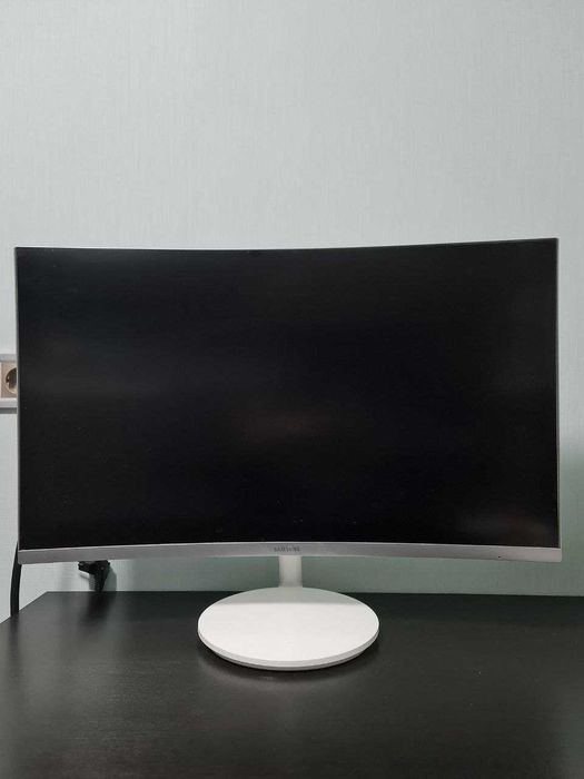 Samsung 27 дюймів LC27F591FD