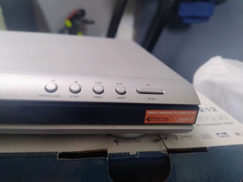Odtwarzacz DVD THOMSON DTH 212
