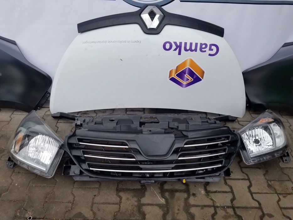 Капот Renault Trafic 3 Разборка Бампер Крило Фара Решітка