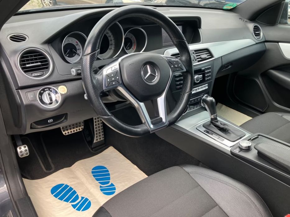 Mercedes-Benz C 250 — fotografia 8