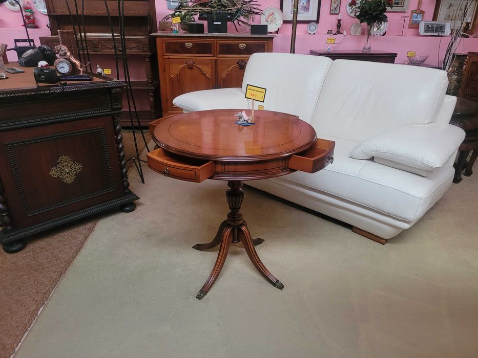 Lindíssima mesa de apoio redonda com quatro gavet