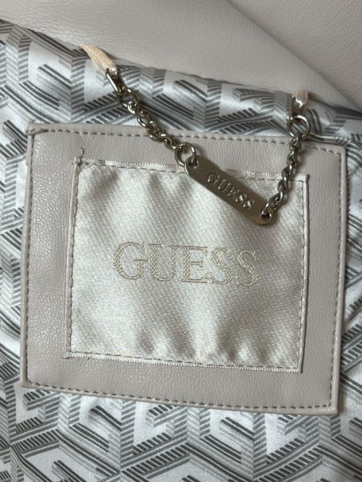 Демісезонна курточка Guess