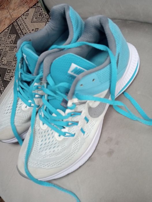 Жіночі кросівки Nike zoom