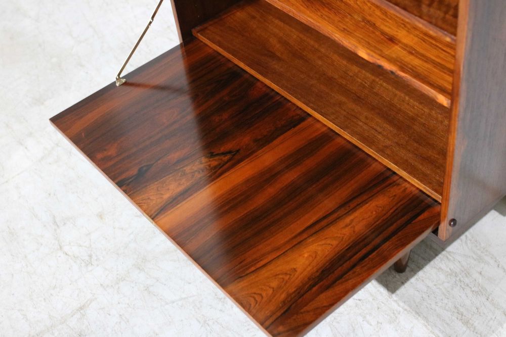 Estante nórdica em pau santo | Mid Century Modern