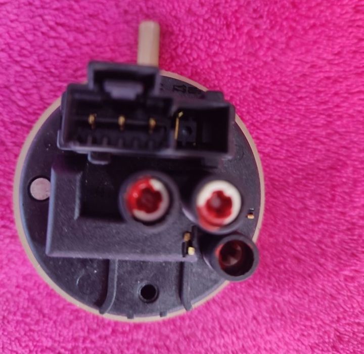 Pralka indesit  IWE71281  czesci zamienne