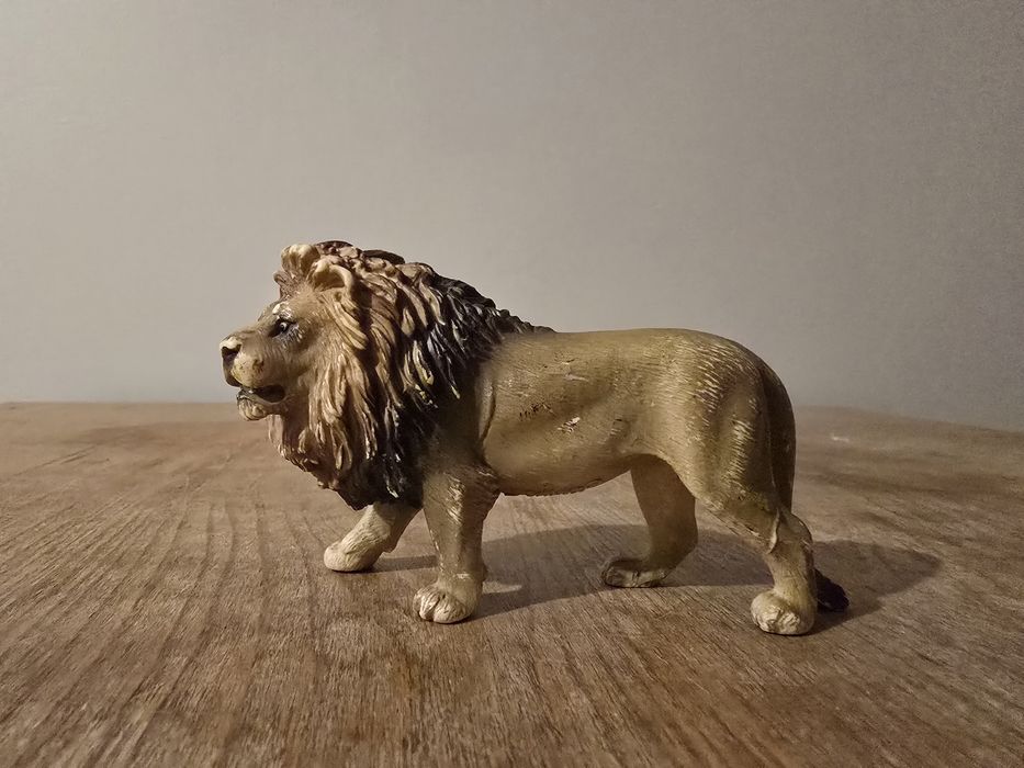 Schleich lew figurka model wycofany z 2005 r.