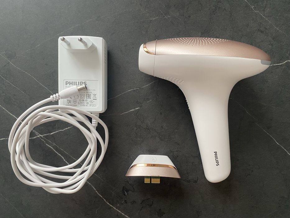 Фотоепілятор Lumea від Philips серії 7000