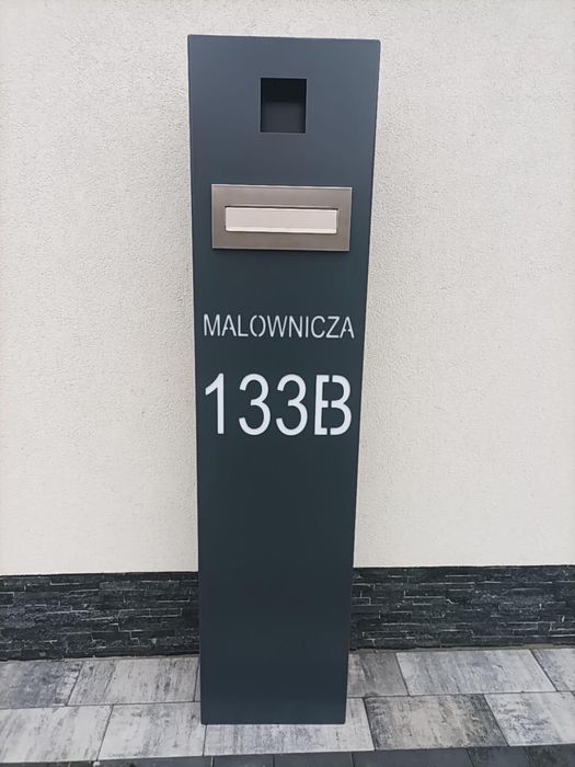 Słupek multimedialny box multifunkcyjny ogrodzeniowy