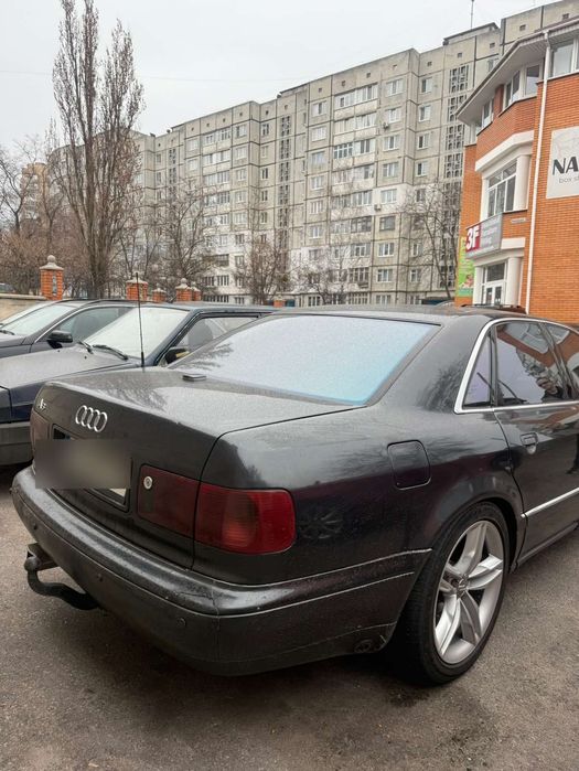 Ауді а8д2 1998року..