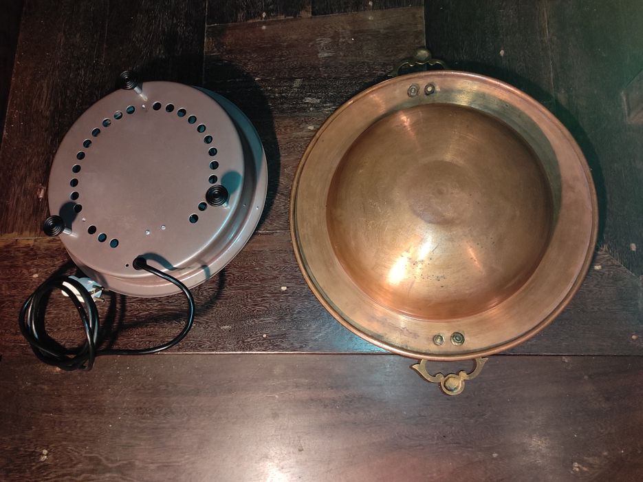 Braseiro em cobre, com pegas em bronze + braseiro eléctrica.