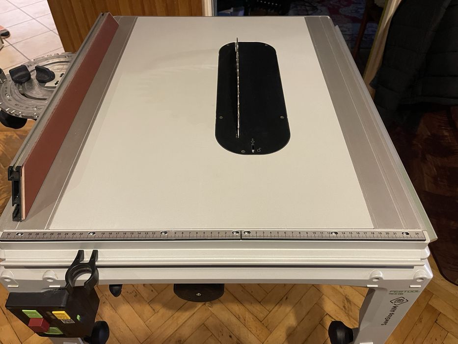 Festool TKS 80 EBS, pilarka stołowa.