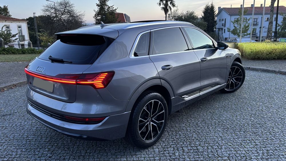 Audi e-Tron S-Line  Quattro 100%Eletrico — photo 3