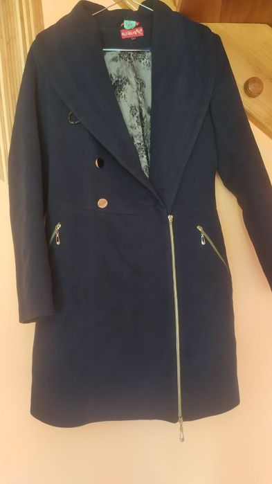 Плащ на осінь пізню та ранню весну