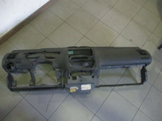Tablier VOLKSWAGEN Polo (6N)