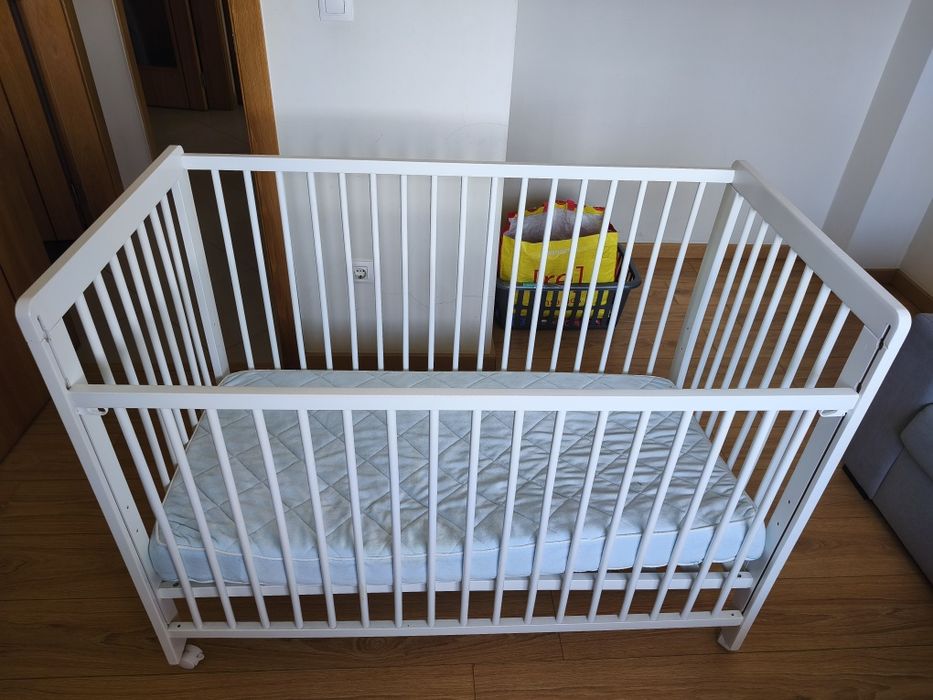 Cama para bebé IKEA