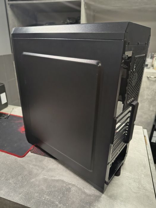 Obudowa komp silentumpc rg4t pure black z szybą ze szkła hartowanego