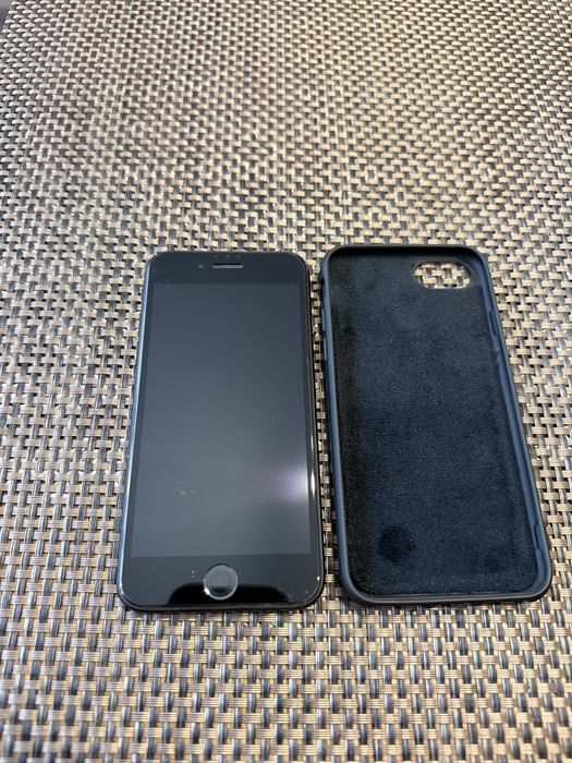 IPHONE 7   Black 32Gb