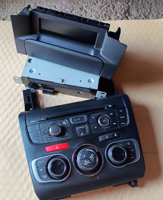 Магнітола (FM, CD, AUX) Citroen C4 II (B7)