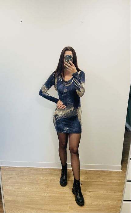 Obcisła sukienka mini