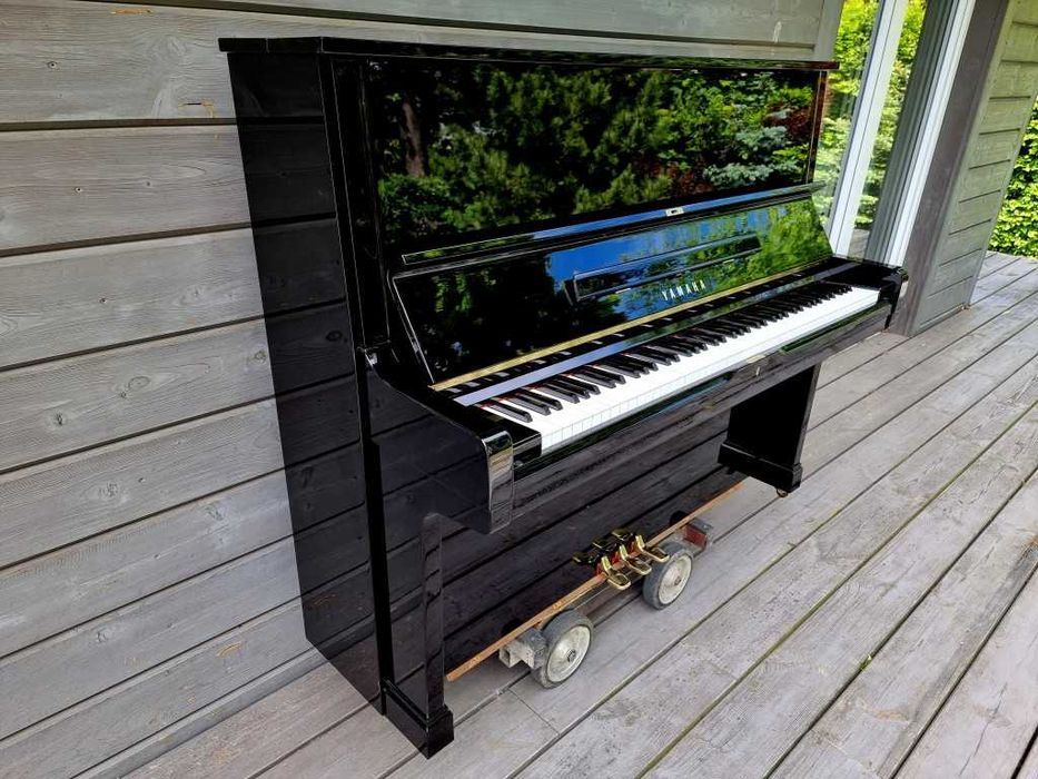 Pianino YAMAHA U2 127cm 1975r CZARNY POŁYSK