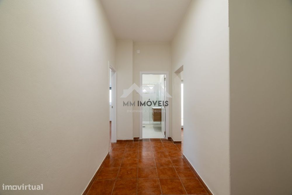 Andar de Moradia |  Rio Tinto | Garagem | Logradouro
