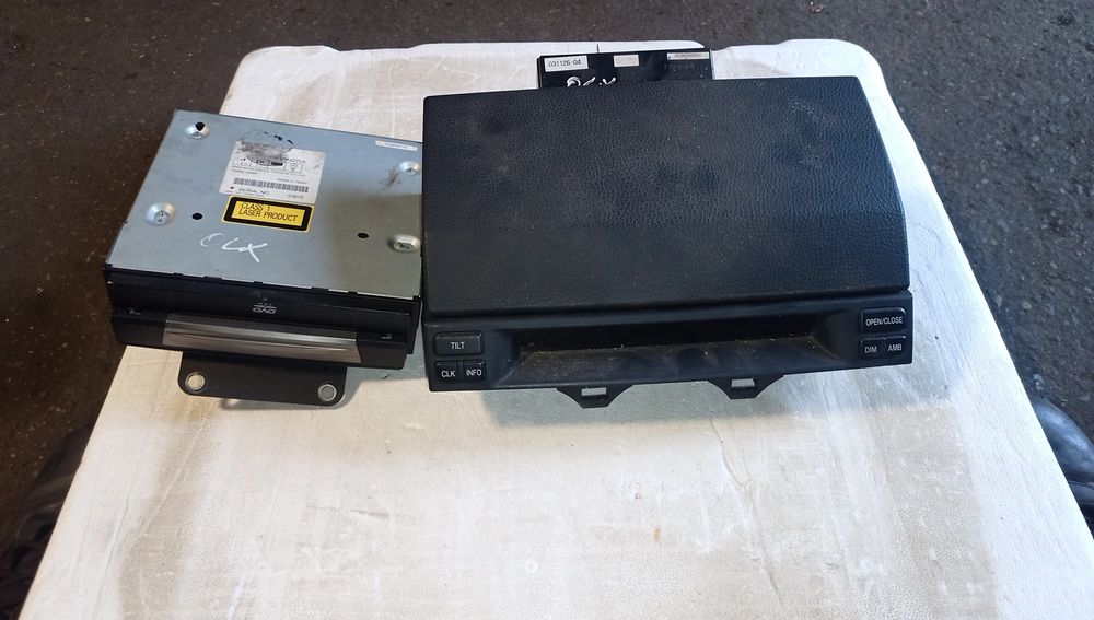 Mazda 6 wyświetlacz LCD i napęd DVD