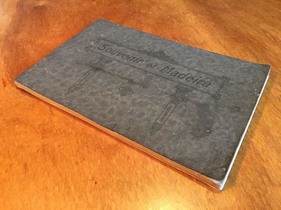 SOUVENIR OF MADEIRA - livro com 18 postais - séc XIX/XX - 23,3 cm/s