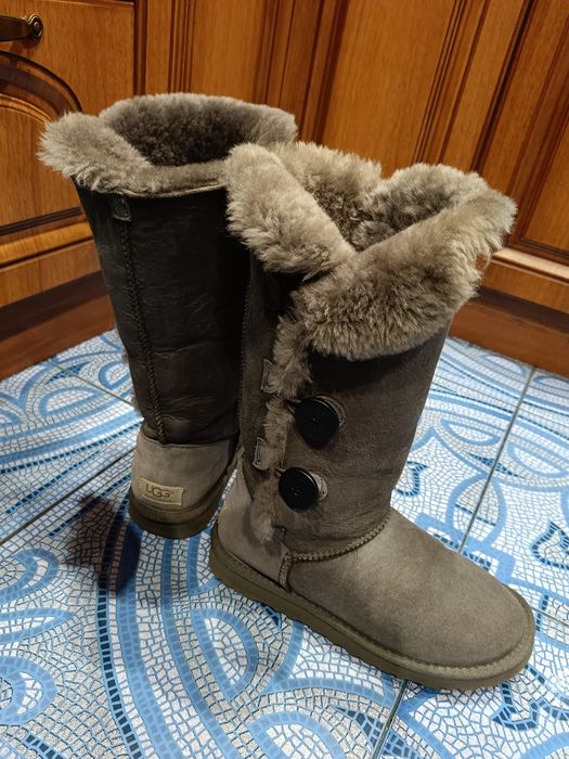 UGG Australia ( натуральная овчина  )