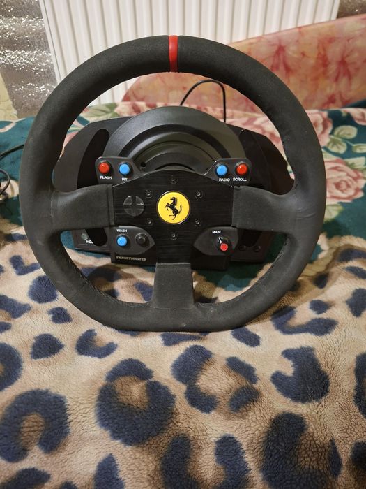Thrustmaster T300 Alcantara Edition